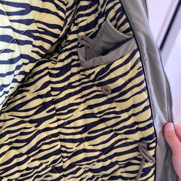 Vintage Y2k Green Roxy Puffer Jacket Detachable Hood. - Picture 6 of 10